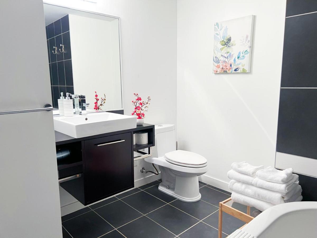 Downtown 4Bd 2Ba View Skytrain 2 Free Parking Apartment Vancouver Ngoại thất bức ảnh