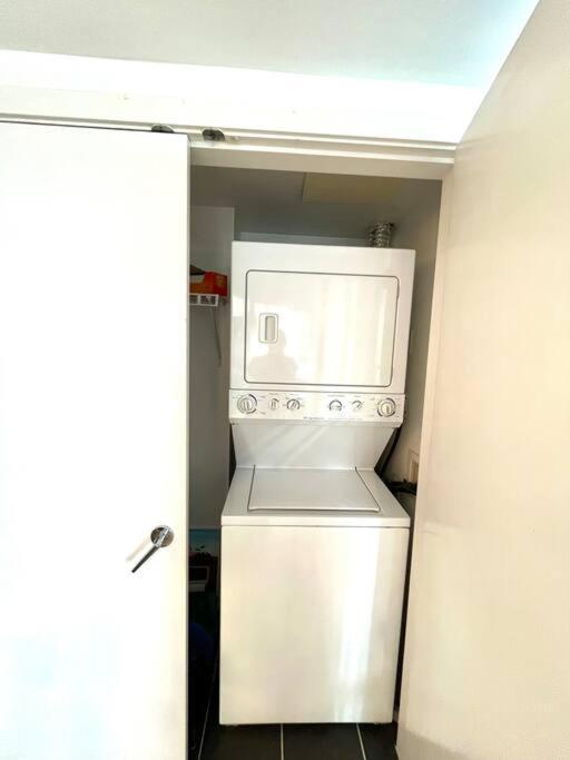 Downtown 4Bd 2Ba View Skytrain 2 Free Parking Apartment Vancouver Ngoại thất bức ảnh