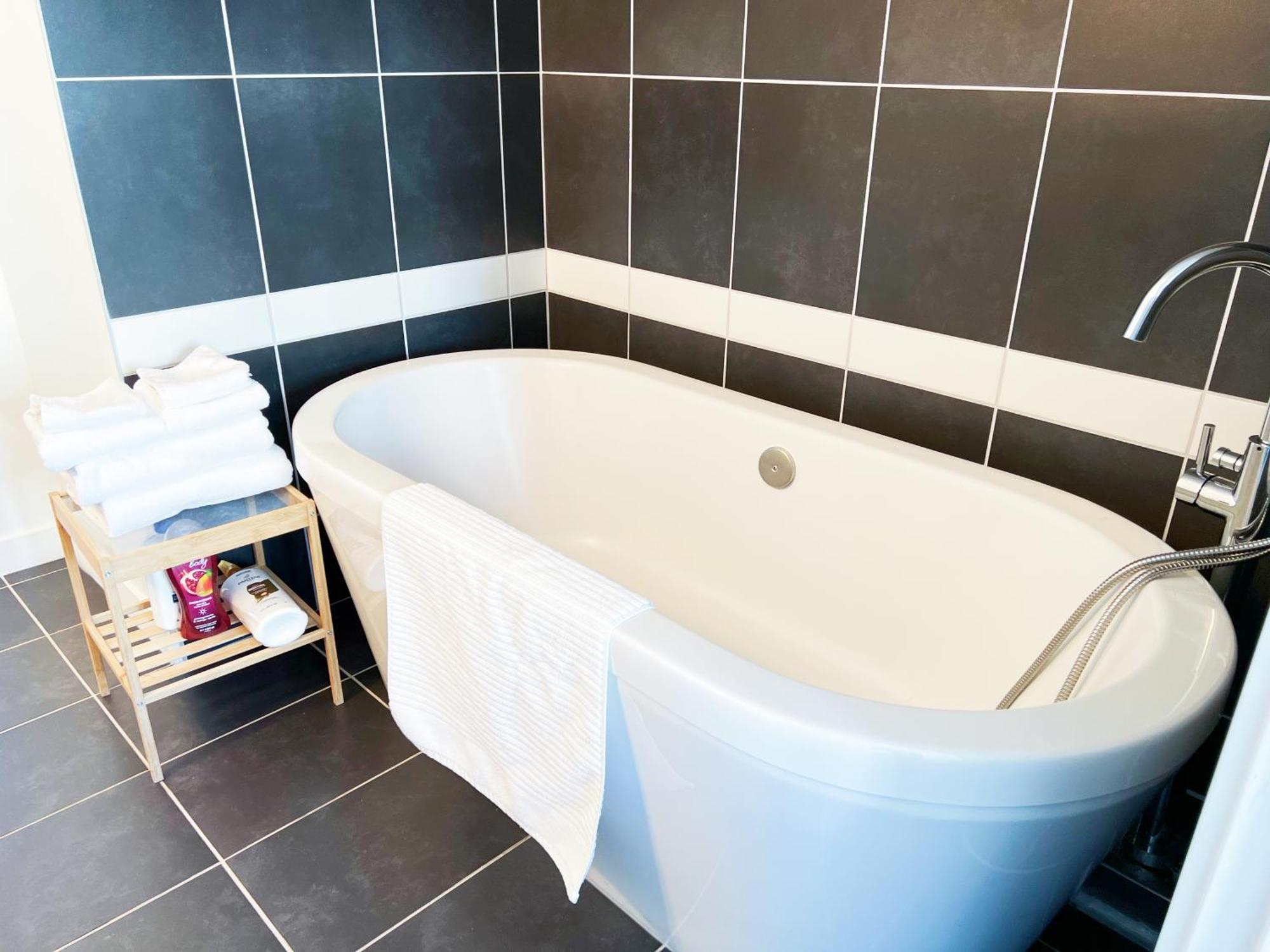 Downtown 4Bd 2Ba View Skytrain 2 Free Parking Apartment Vancouver Ngoại thất bức ảnh